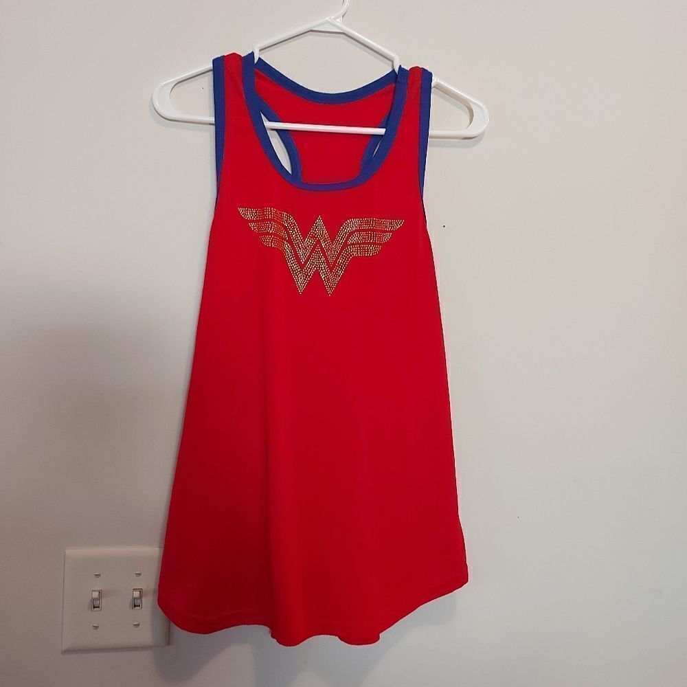 Women's wonder woman tank top size Xlarge